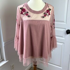 NWT NY Collection Embroidered Blouse